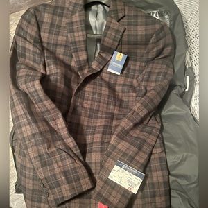 Stafford sport coat slim fit 44R. Normally $80. Slim fit dark brown plaid